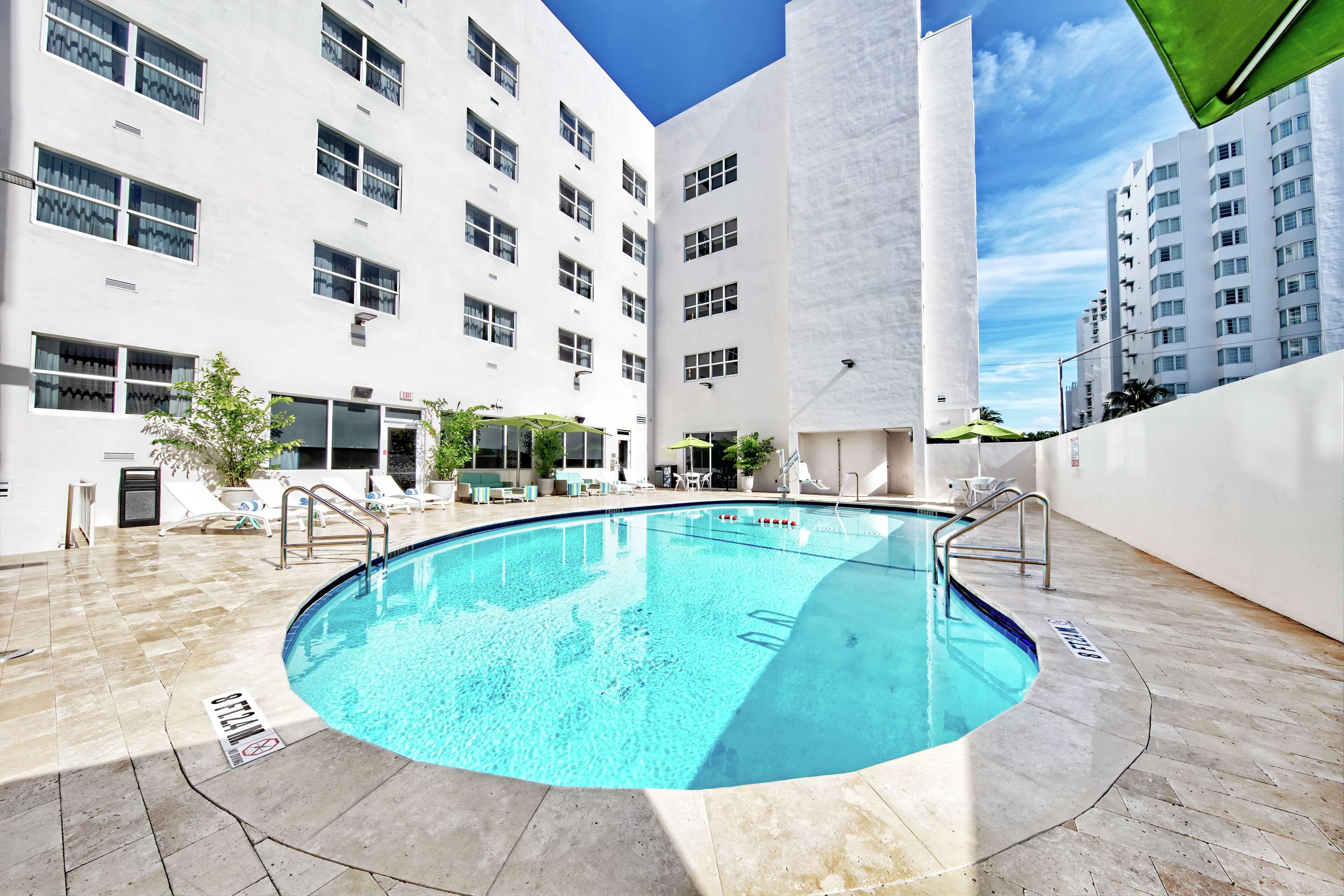 Hampton Inn Miami Beach - Mid Beach Exterior photo